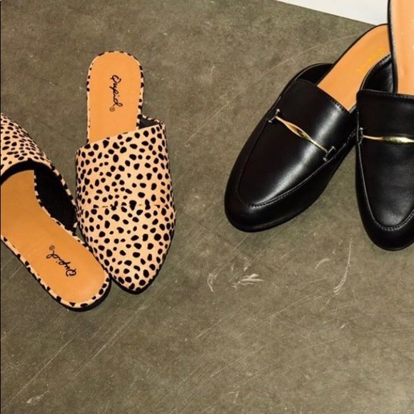 ❤️HP! Leopard Print Mule Flats - Picture 5 of 7